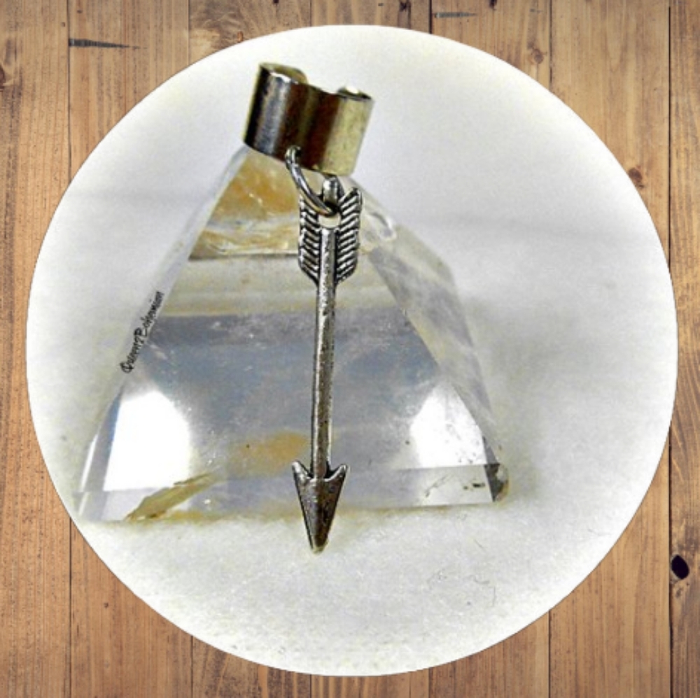 Arrow ear cuff~Handcrafted by Queen2Bohemian